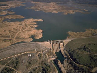 Folsom lake and dam live web cam