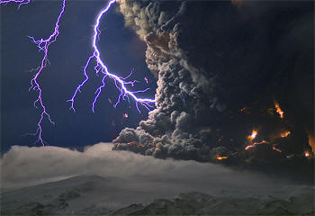 Eyjafjallajokull fra Valahnuk, Eruption, Volcano, Ash and Storm